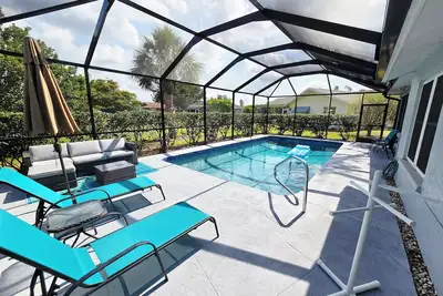 Image de ⚓ Private Heated Pool Home W/Arcade Games 15 min to beach! ⚓🐕🌅