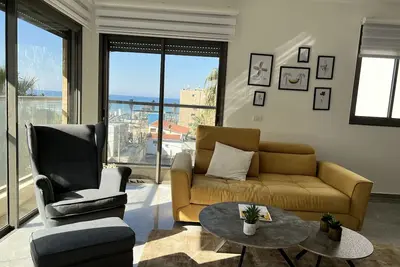 Image de Near Beach & Market Beautiful 4 Bedroom Apartment