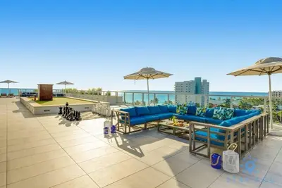 Image de Lovely Apartment  - Rooftop Pool- Hollywood Beach