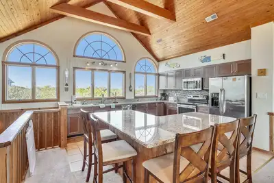 Image de Oceanside:  Private Pool, beautiful home on full acre lot!