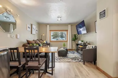Image de Triceratops Landing | Cozy & Family-Friendly Home!