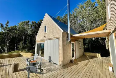 Image de Oceanside Cottage with Stunning Views 3 min. to Beach, near Cabot Trail & Park