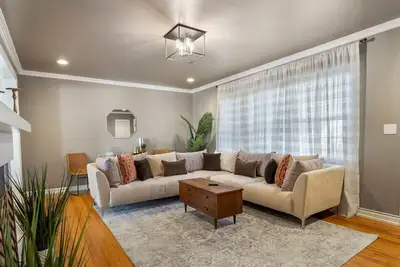 Image de Extraordinary Expo! 4bed/2bath-Fabulousness