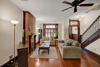 Image de Charming Townhome in Historic Shipoke