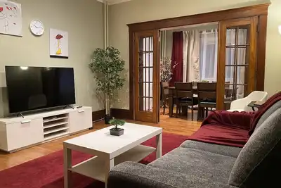 Image de 2 Br/ 3 beds with free parking, wifi and much more