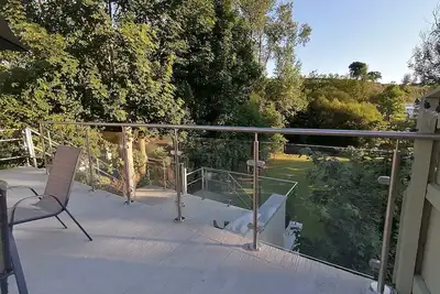 Image de Cottage by the river with fishing.