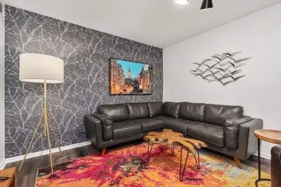 Image de Oakwell Townhome - King Bed Suite minutes from Texas A&M