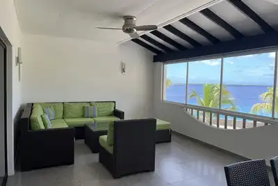 Image de Large, ocean-front, luxury 3 bedroom condo!