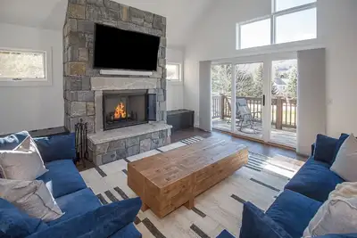 Image de Fully Renovated Condo in Greenspring Community (Mt Snow)