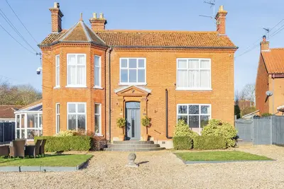 Image de Sunnymeade, family friendly, with hot tub in Buxton, Norfolk