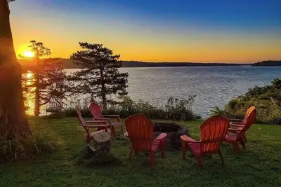 Image de New-Waterfront Lodge-Private dock/slip, Kayak, swim, fish, water view from deck