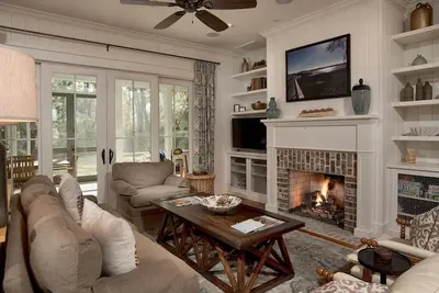 Calibogue Sound Cottage - 3 bedroom Wilson Village!