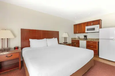 Image de Scenic Hideaway with Pool, Fitness Center, & Mountain Views