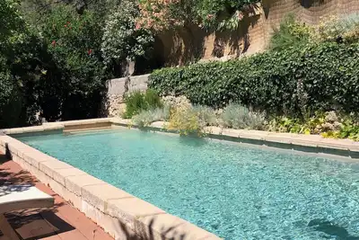 Image de Maison dans Village, Piscine, Jardin + Annexe. Vue nunique, 8 couchages