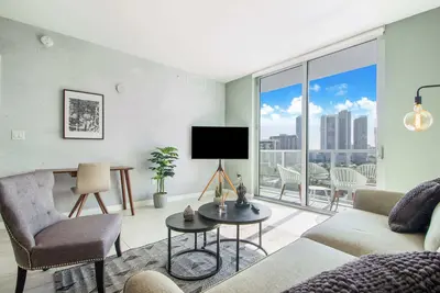 Image de One Bedroom Condo King Bed With City Views