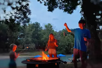 Image de #K Son's Blue River Camp - Glamping Cabin w/ 2 Queen Beds