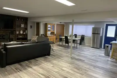 Image de Spacious Mother-In-Law Basement Apartment -One mile from Hill Afb