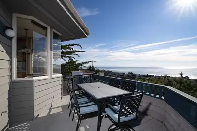 Image de Incredible Large Luxury Home with Amazing Views and Hot Tub!