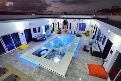 Image de Punta Cana Bachelor Party 6br Lux Happy Villa + Free Bonus