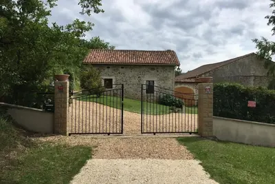 Image de Maison de charme aux volets bleus