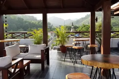 Image de We strive to provide a great stay, excellent service and beautiful rooftop views