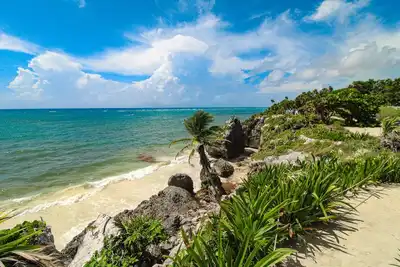 Image de Dreamy condo with infinity, rooftop pool, deck, & boogie board - beach nearby
