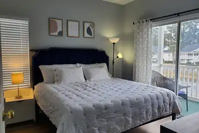 Image de Remodeled Beautiful One Bedroom Condo in the Fairways