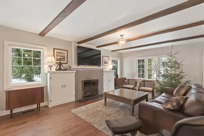 Image de Centrally-Located Upscale House with Free WiFi, Porch & Oversized Fenced Yard