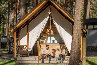 Image de Charmant pavillon de tentes Maastricht à 16 km.