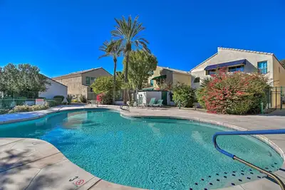 Image de 6 Mi to Downtown: Condo w/ Patio in Tempe!