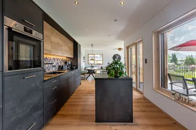 Image de new. large. light-flooded apartment in Glückhoch2