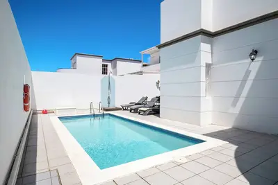 Image de Villa \"Sheila\" avec piscine, balcon et Wi-Fi