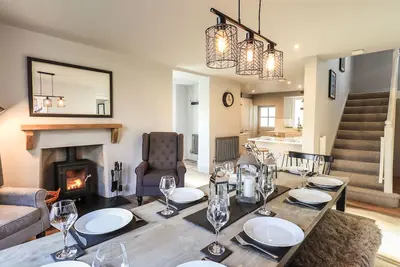 Image de Raybarrow, pet friendly, with open fire in Windermere