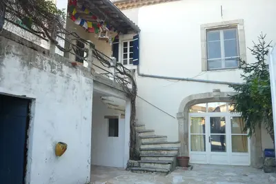 Image de Maison de village de 210 m2 plein de charme sur 2 niveaux avec cour et terrasse