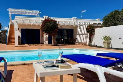 Image de Beautiful Villa with a private heated pool and roof terrace.