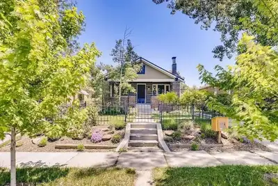 Image de Immaculate Bungalow in One of Denver's Best Connected Areas