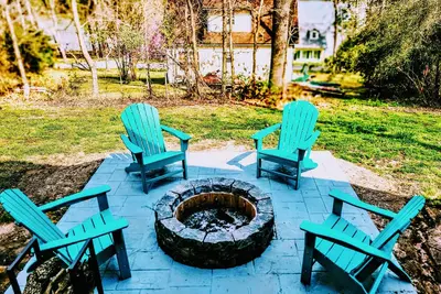 Image de FancyFoxCabin - Luxury @ the Lake, Fire Pit Grill, Boat Ramp, Arcades & Fishing