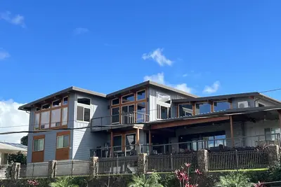 Image de Luxury custom 5000 ft home overlooking Pearl Harbor. Reach out for availability