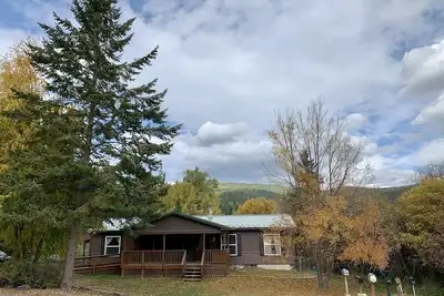 Image de The Lake Mary Ronan Lodge w/ Waffles!