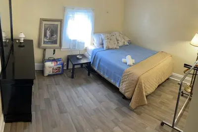 Image de Private Flushing 法拉盛独立屋近拉瓜迪机场/肯尼迪机场25分钟Entire 2 beds