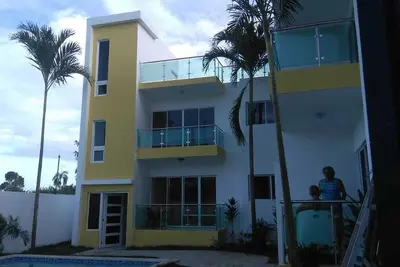 Image de Brand new condos in a real quiet safe area.