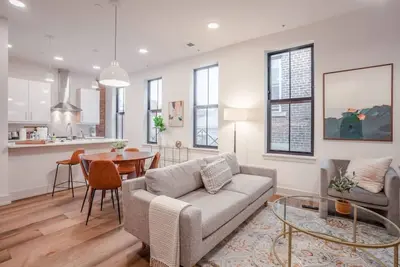Comfortable Dtwn Condo by Restaurants w/Parking