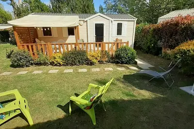 Image de Mobile home climatisé 3 chambres à 5minutes de la plage