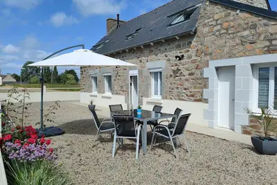 Image de Renovated family cottage in the heart of a nature reserve, 300m from the Gr34
