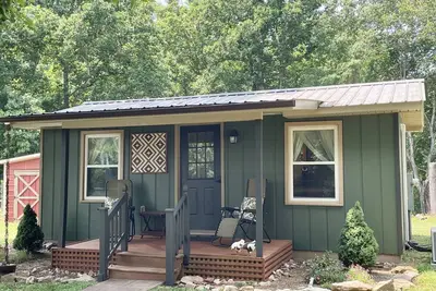 Image de Guest Cabin at Good Earth Farm - 12 mins to Tiec