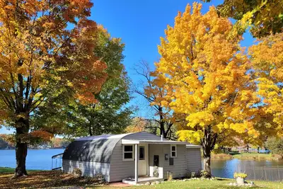 Lakeside Quonset Hut, Cozy And Romantic