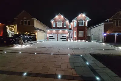 Image de New 2 Bedrooms Basement Apartment | Near Hwy 401