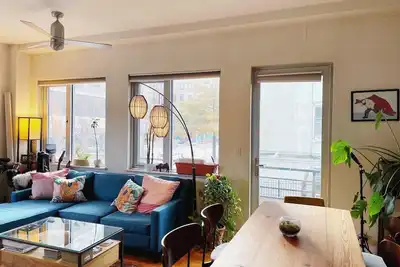 Image de Sunny 1br in Heart of Williamsburg! Outdoor space. 3 blocks to subway.