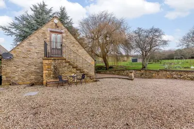 Cosy one bedroom dog friendly holiday home in the Cotswolds - The Nest at Robins Roost