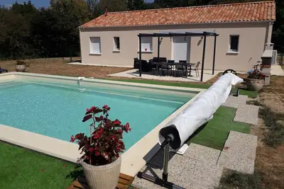 Image de Maison de vacance dans le périgord avec Piscine privée. Meublé de Tourisme 3 ***